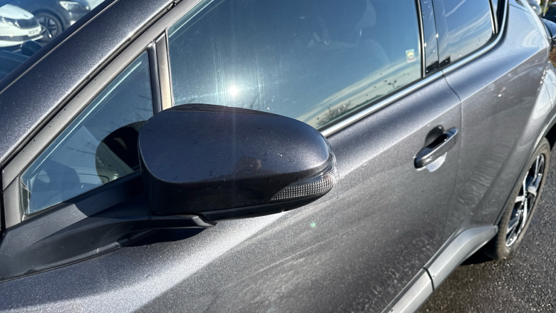 Toyota C-HR 1.8 Hybrid Design 5dr CVT Hybrid Hatchback